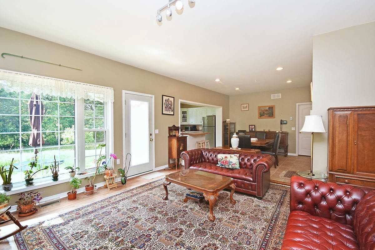 Listing W5866883 - Large Photo # 6
