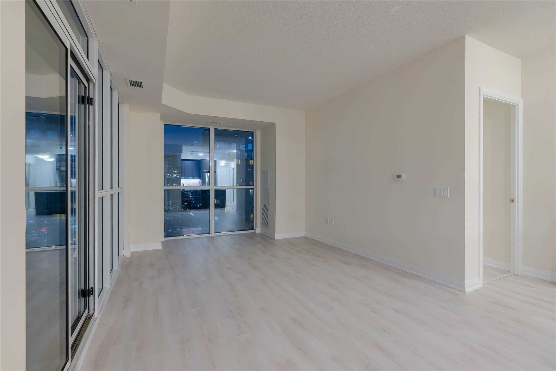 35 Watergarden Dr, #2013
