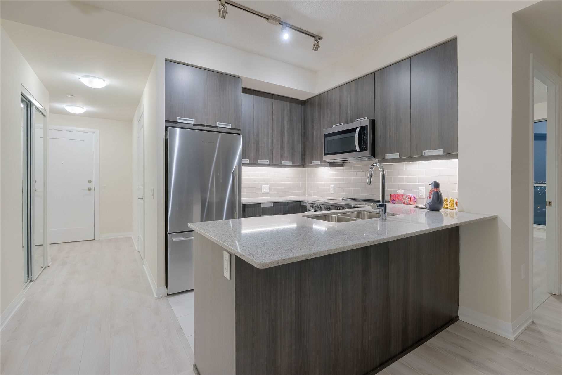 35 Watergarden Dr, #2013
