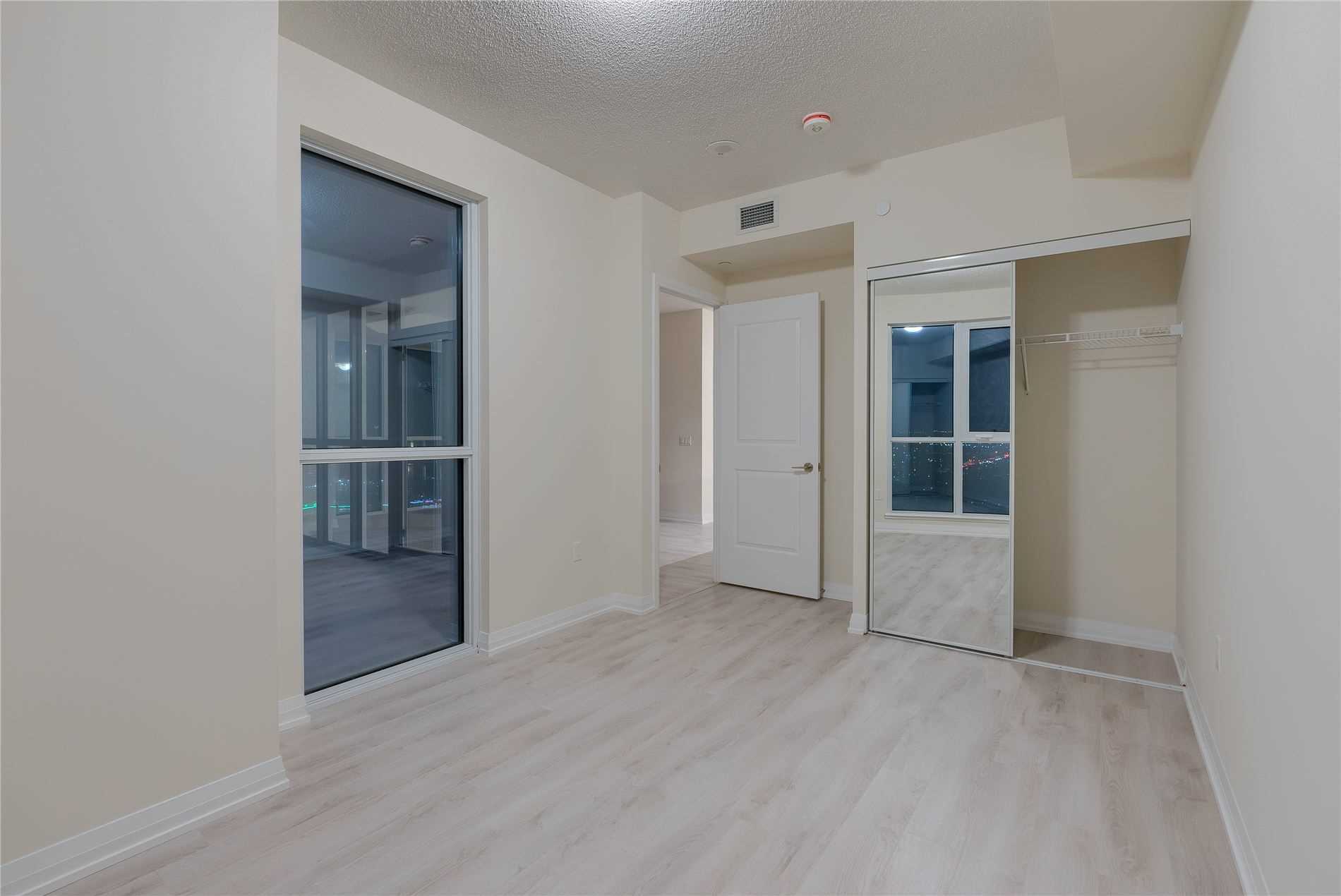 35 Watergarden Dr, #2013