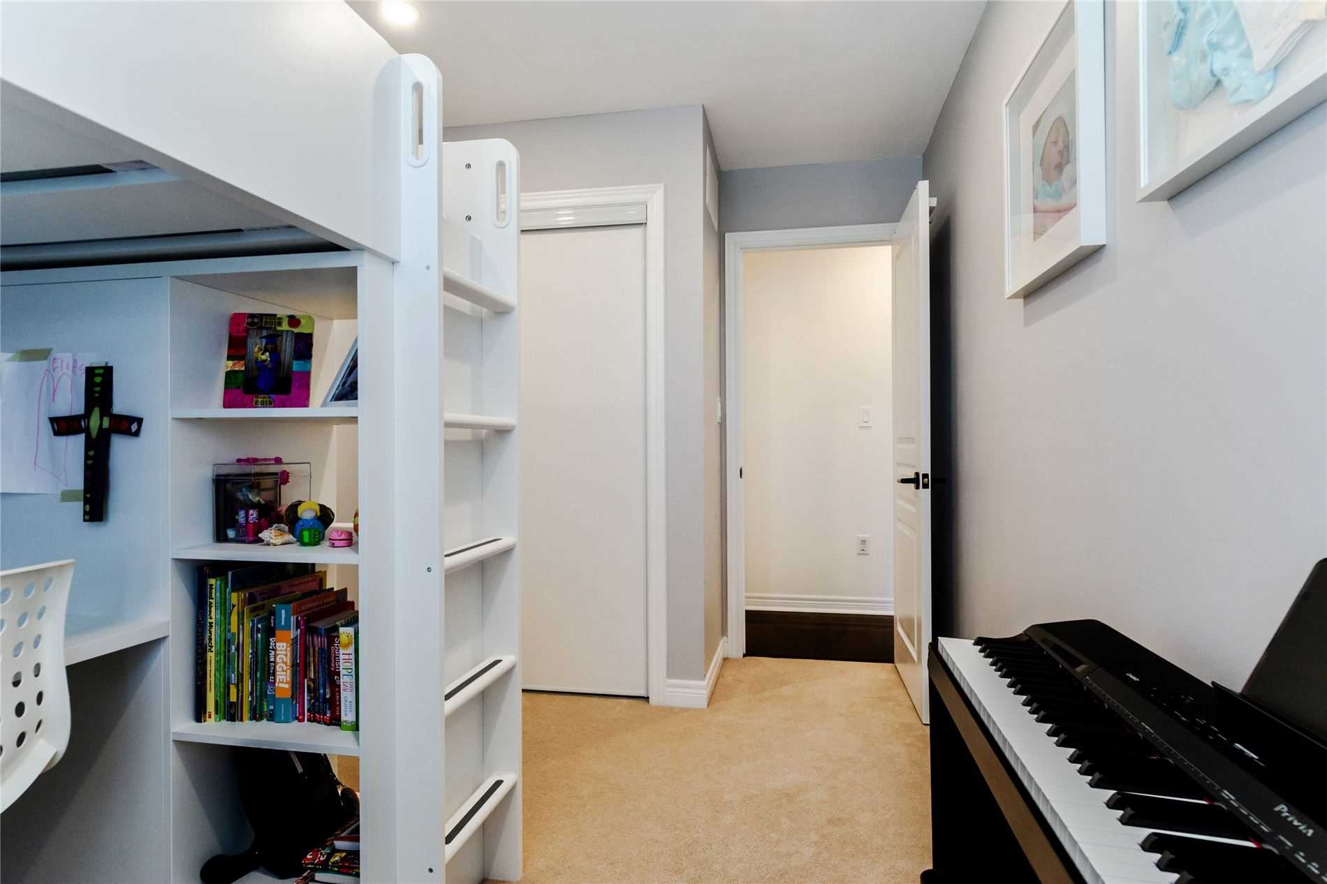 2006 Trawden Way, #4