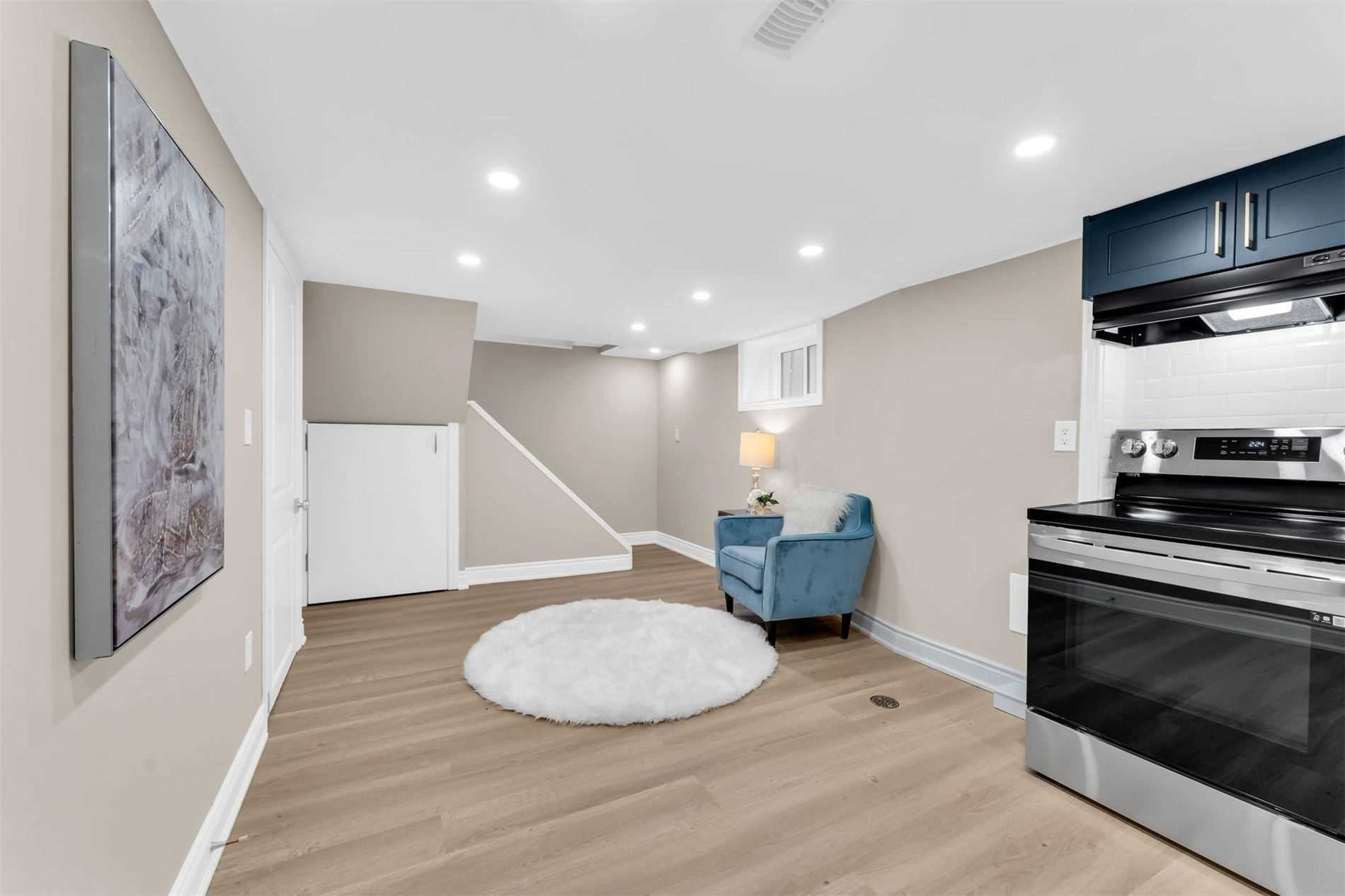 107 Hemlock St