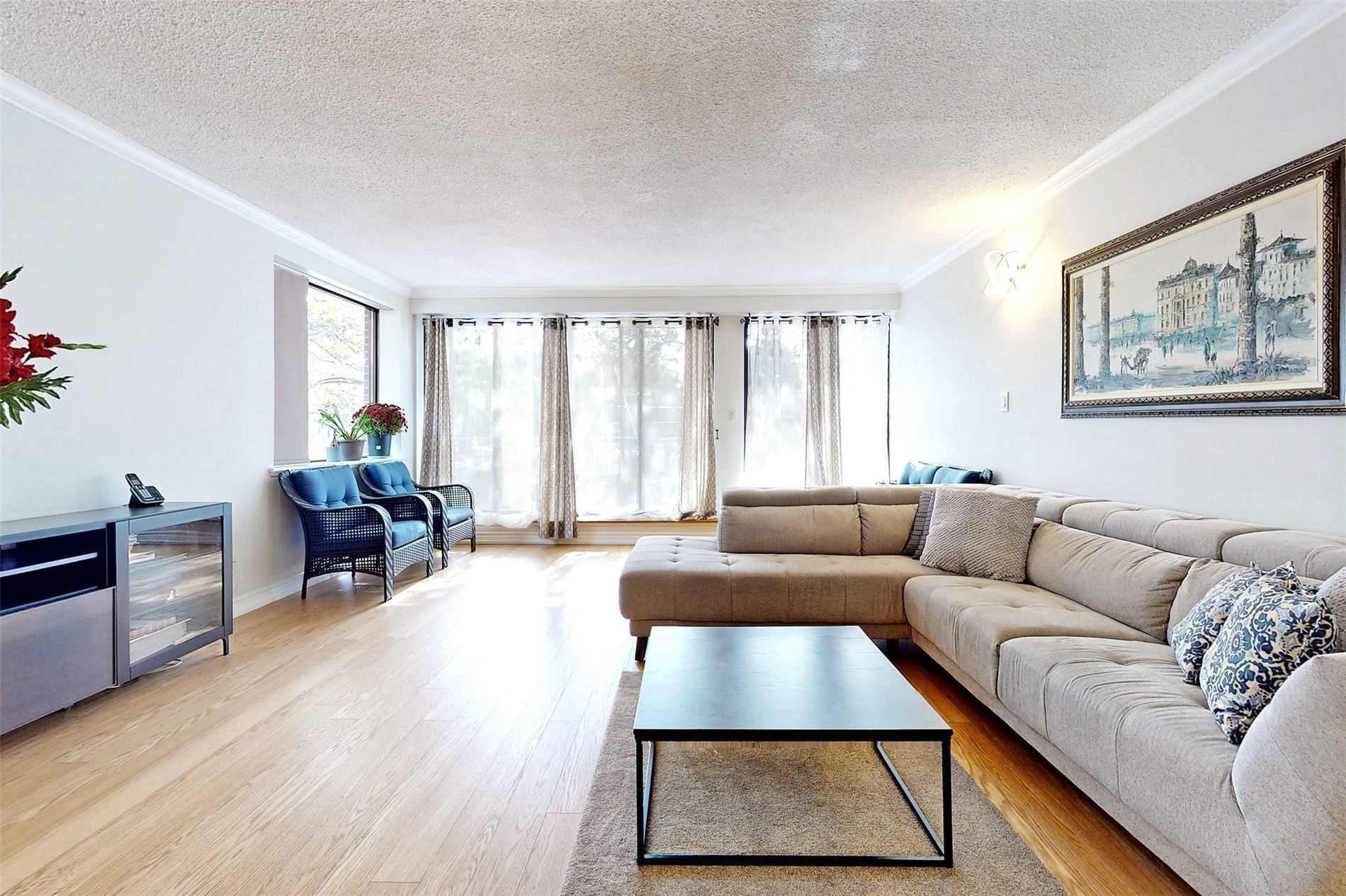 Listing W5867370 - Large Photo # 9