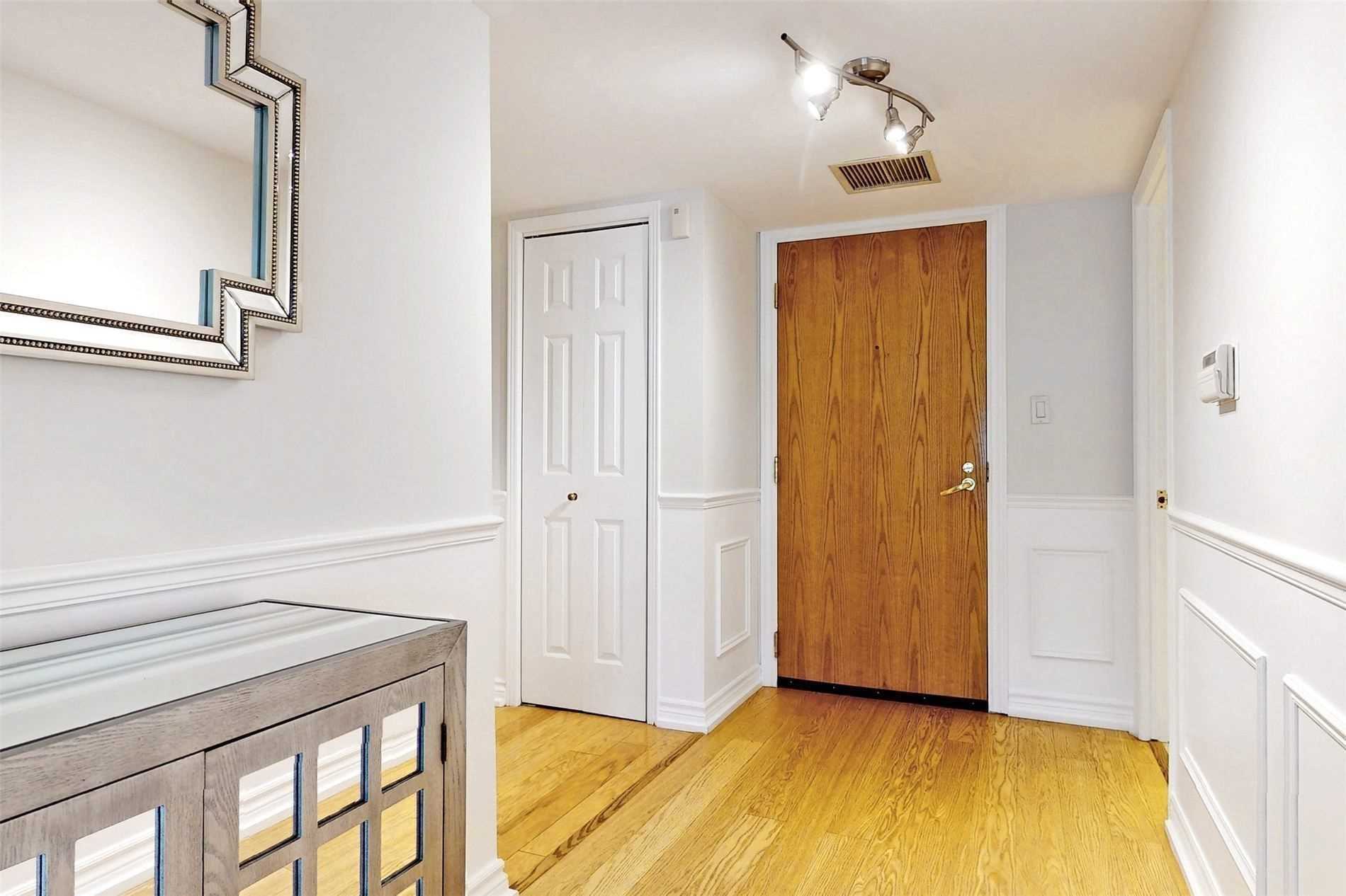 Listing W5867370 - Large Photo # 3