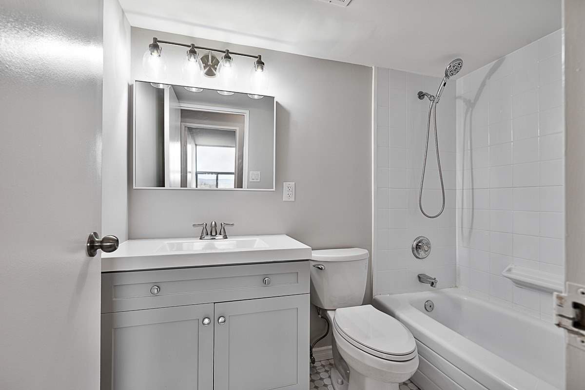 Listing W5867817 - Large Photo # 17