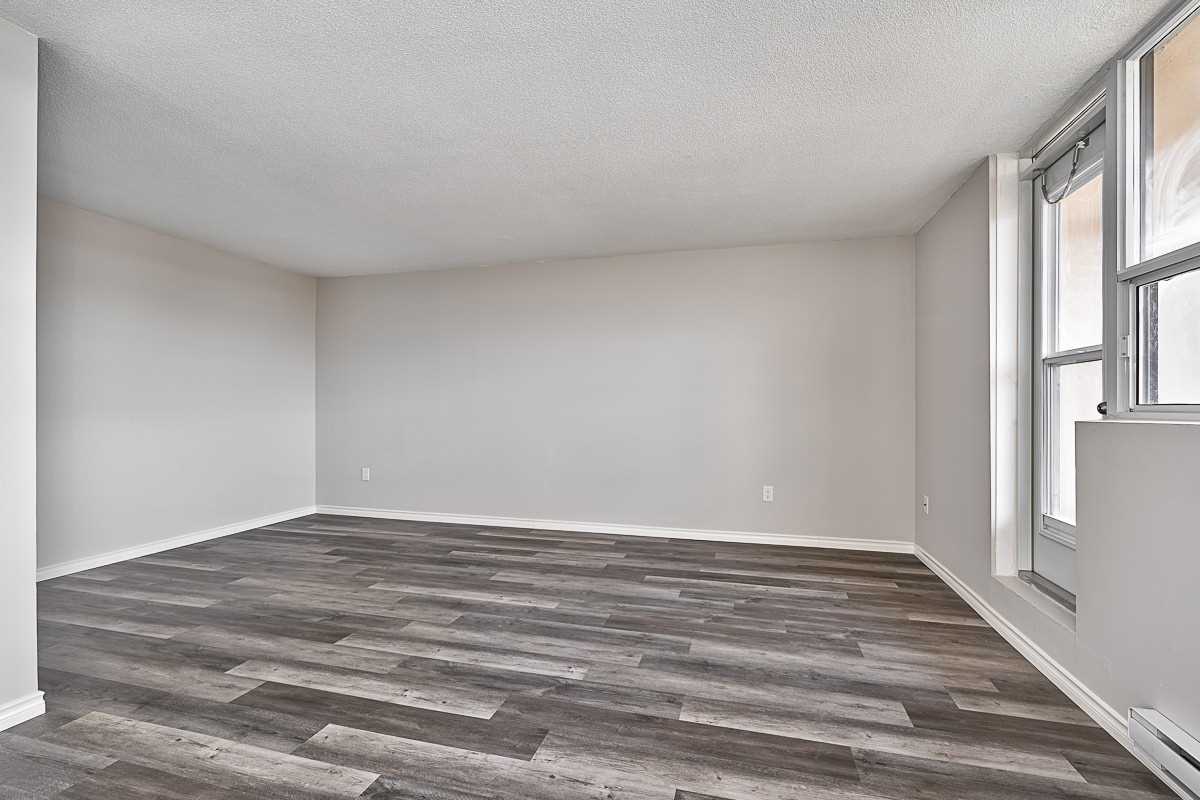 Listing W5867817 - Large Photo # 11