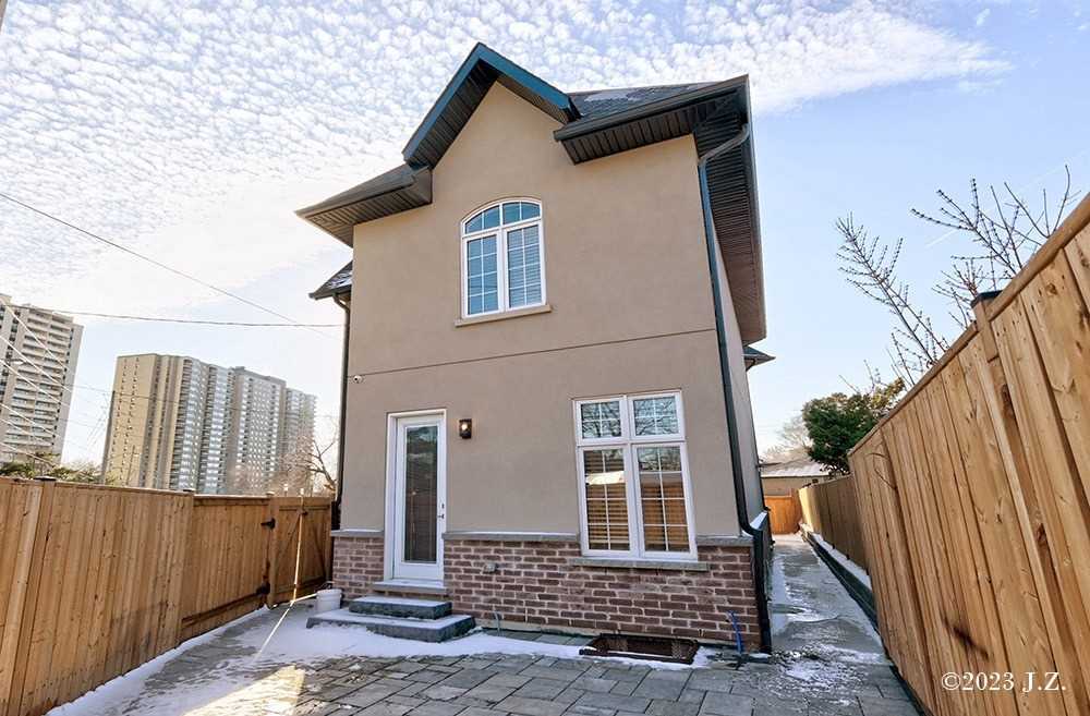 60 Emmett Ave