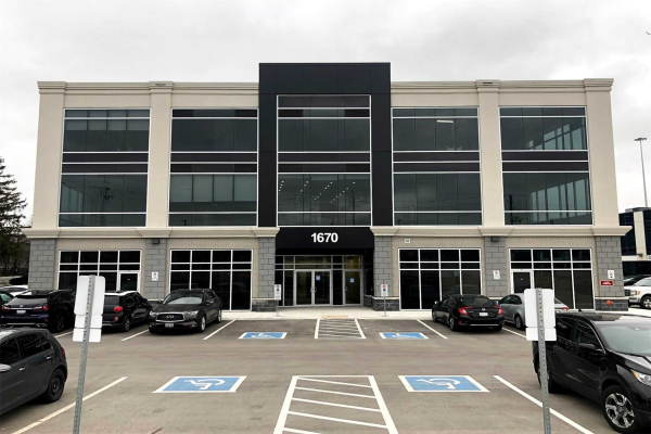 1670 North Service Rd E, Oakville