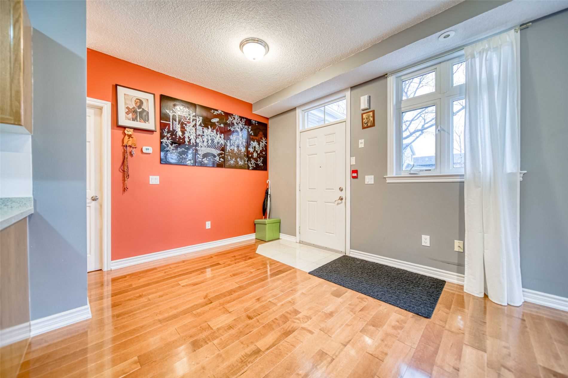 Listing W5869142 - Large Photo # 12