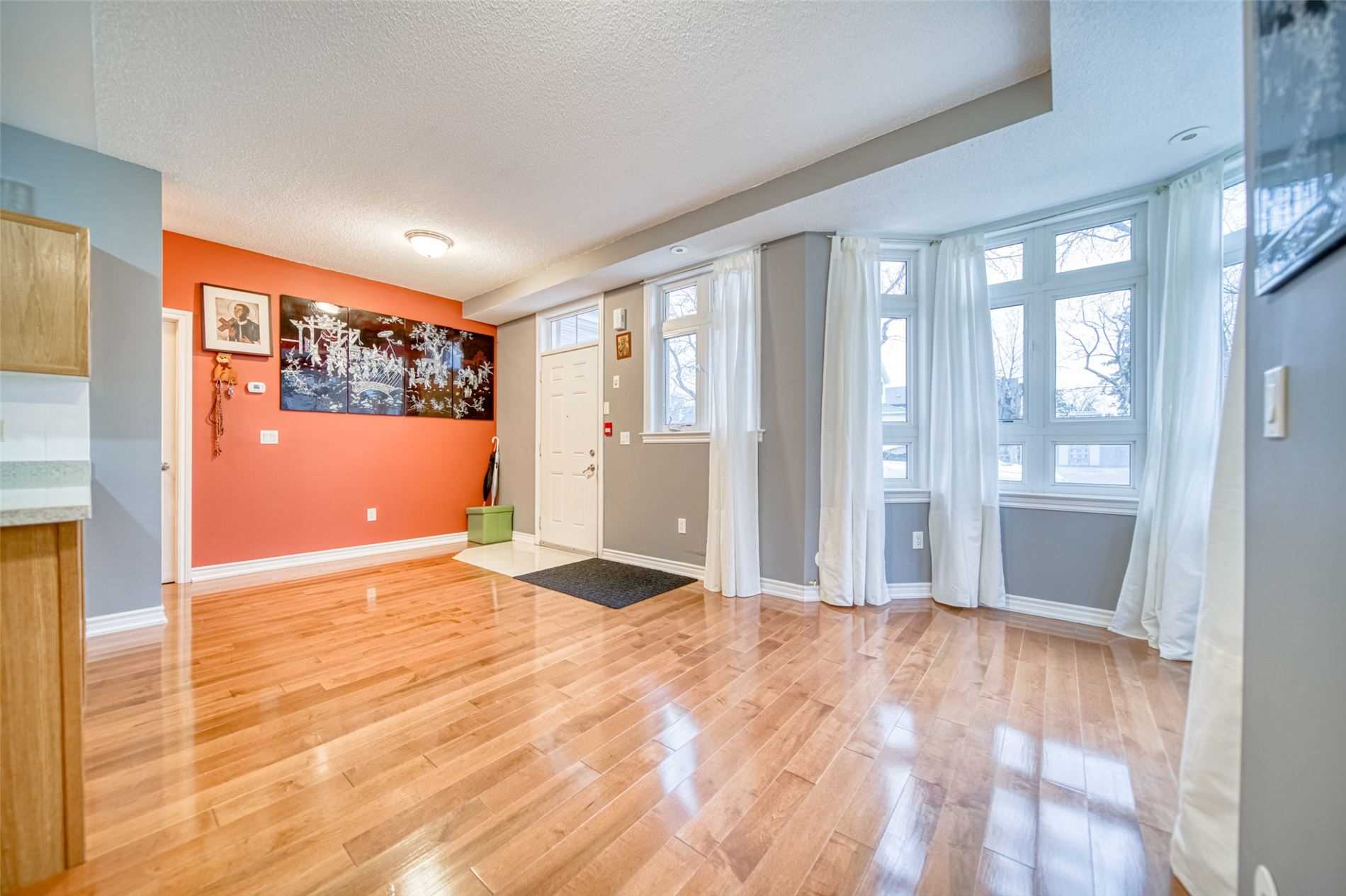 Listing W5869142 - Large Photo # 13