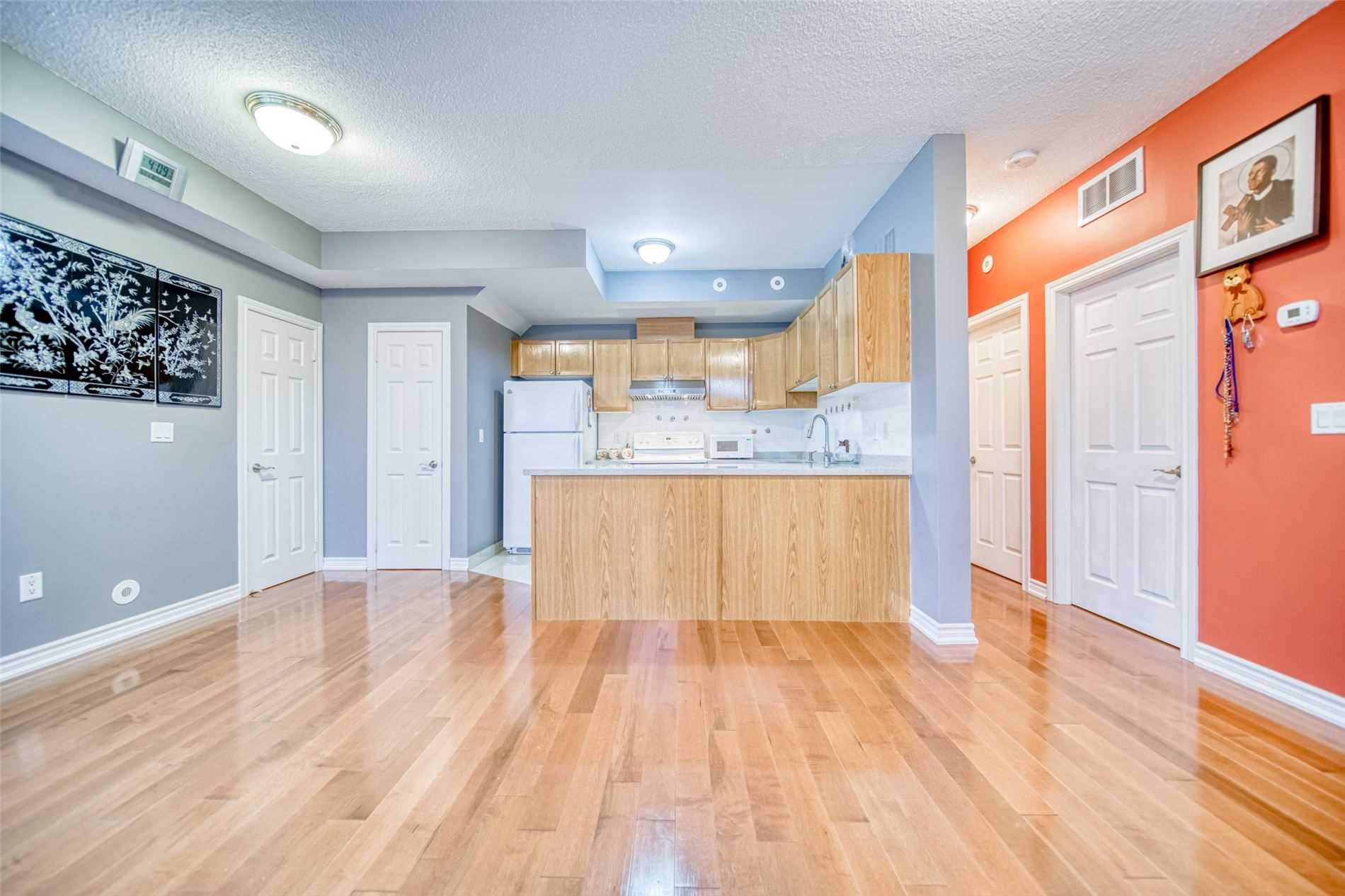 Listing W5869142 - Large Photo # 9