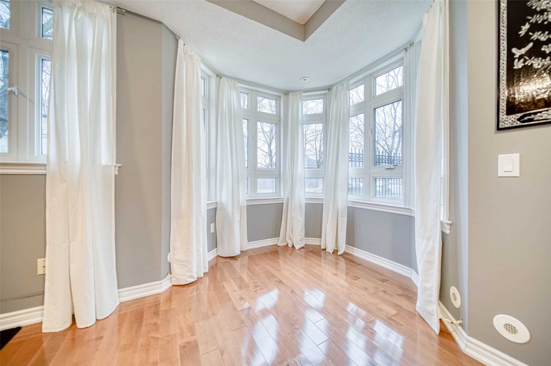 Listing W5869142 - Large Photo # 18