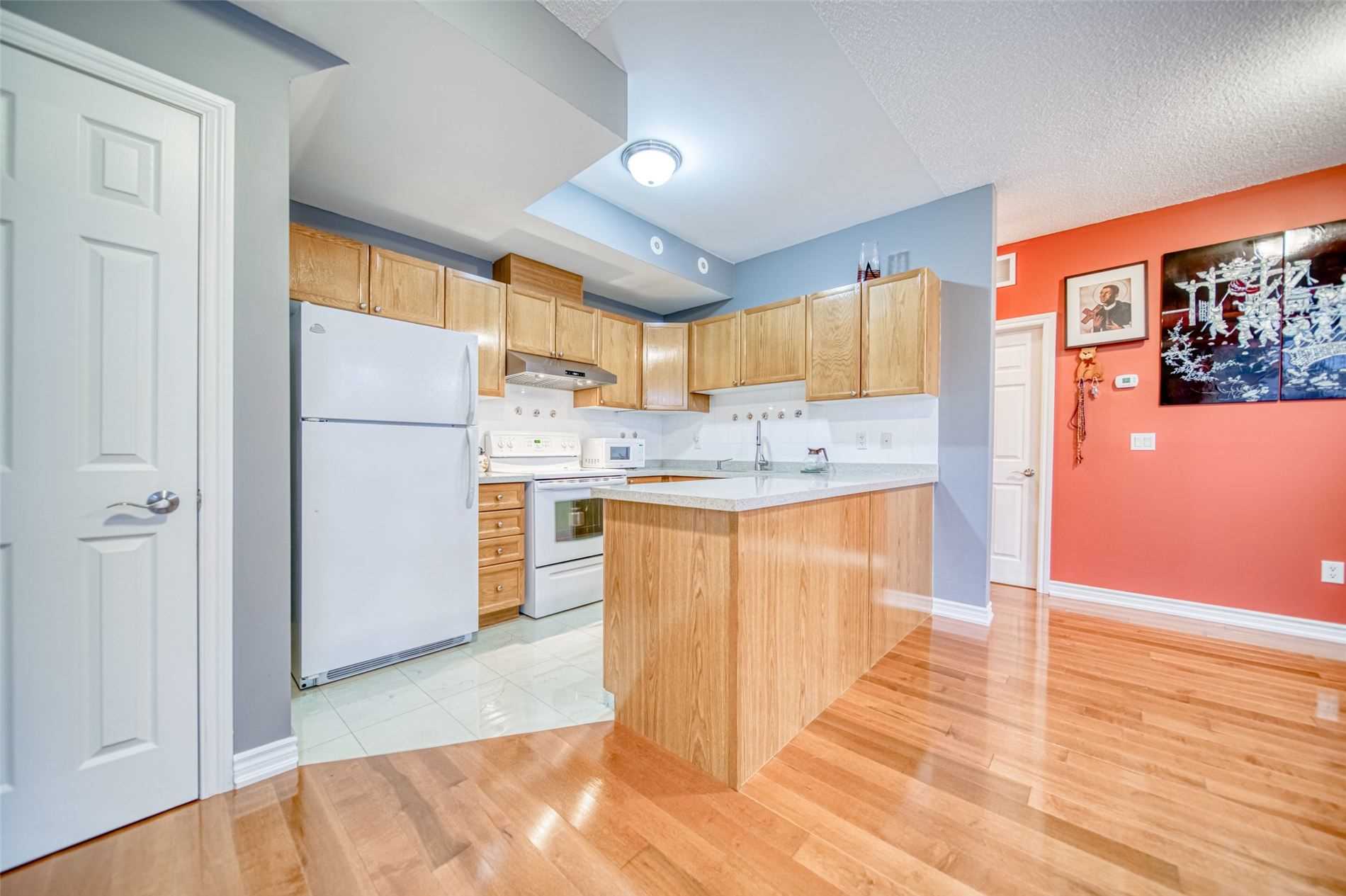 Listing W5869142 - Large Photo # 19