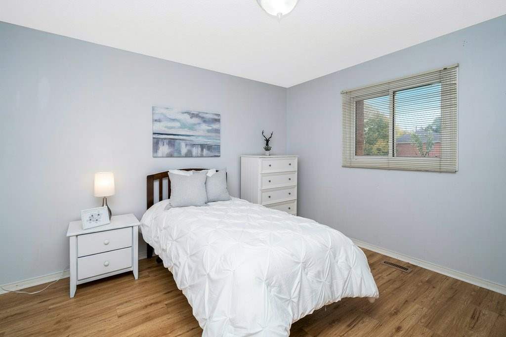 Listing W5869161 - Large Photo # 22