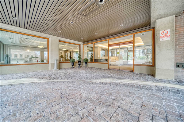 4235 Sherwoodtowne Blvd, Mississauga
