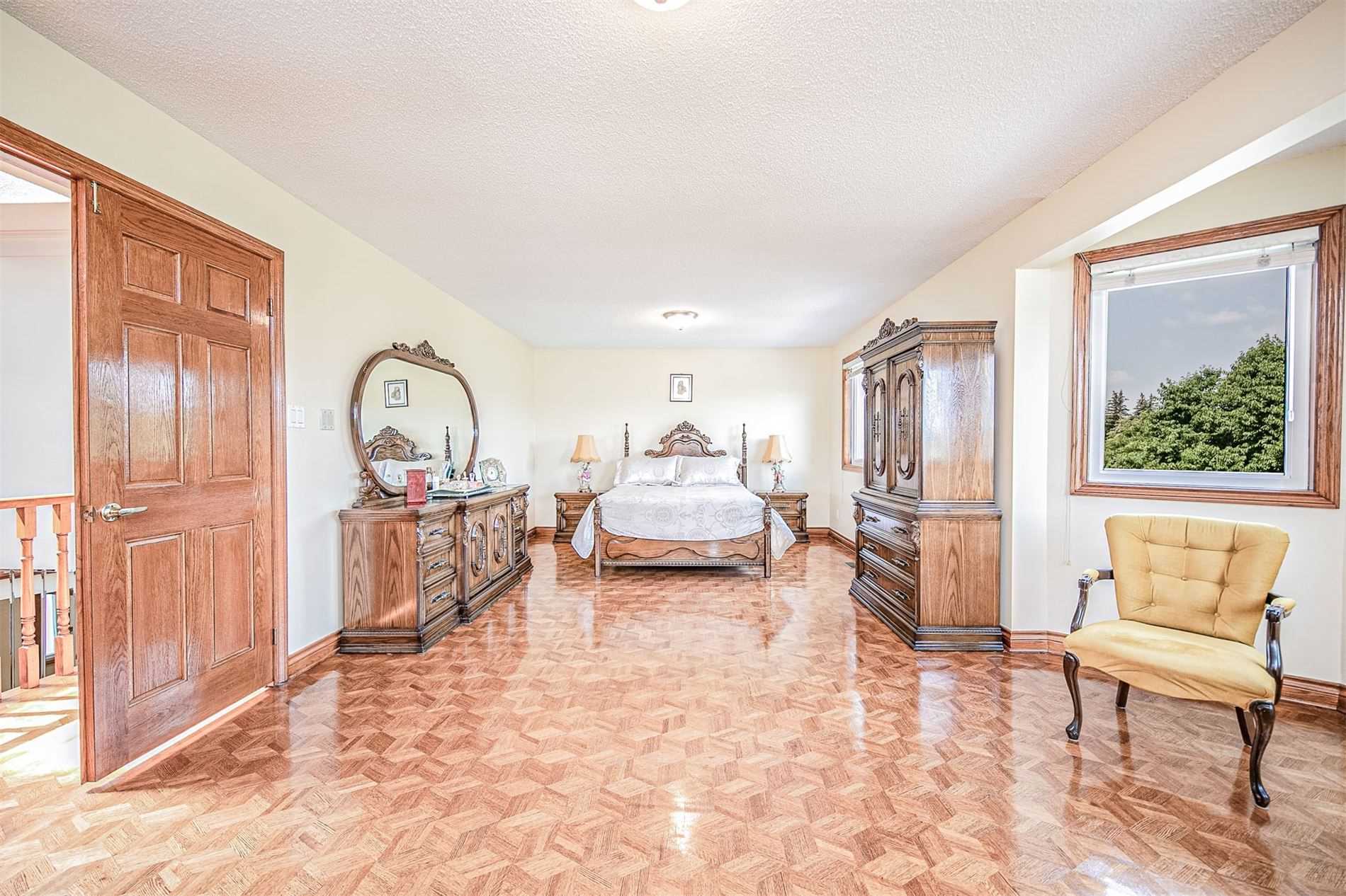 Listing W5869226 - Large Photo # 16