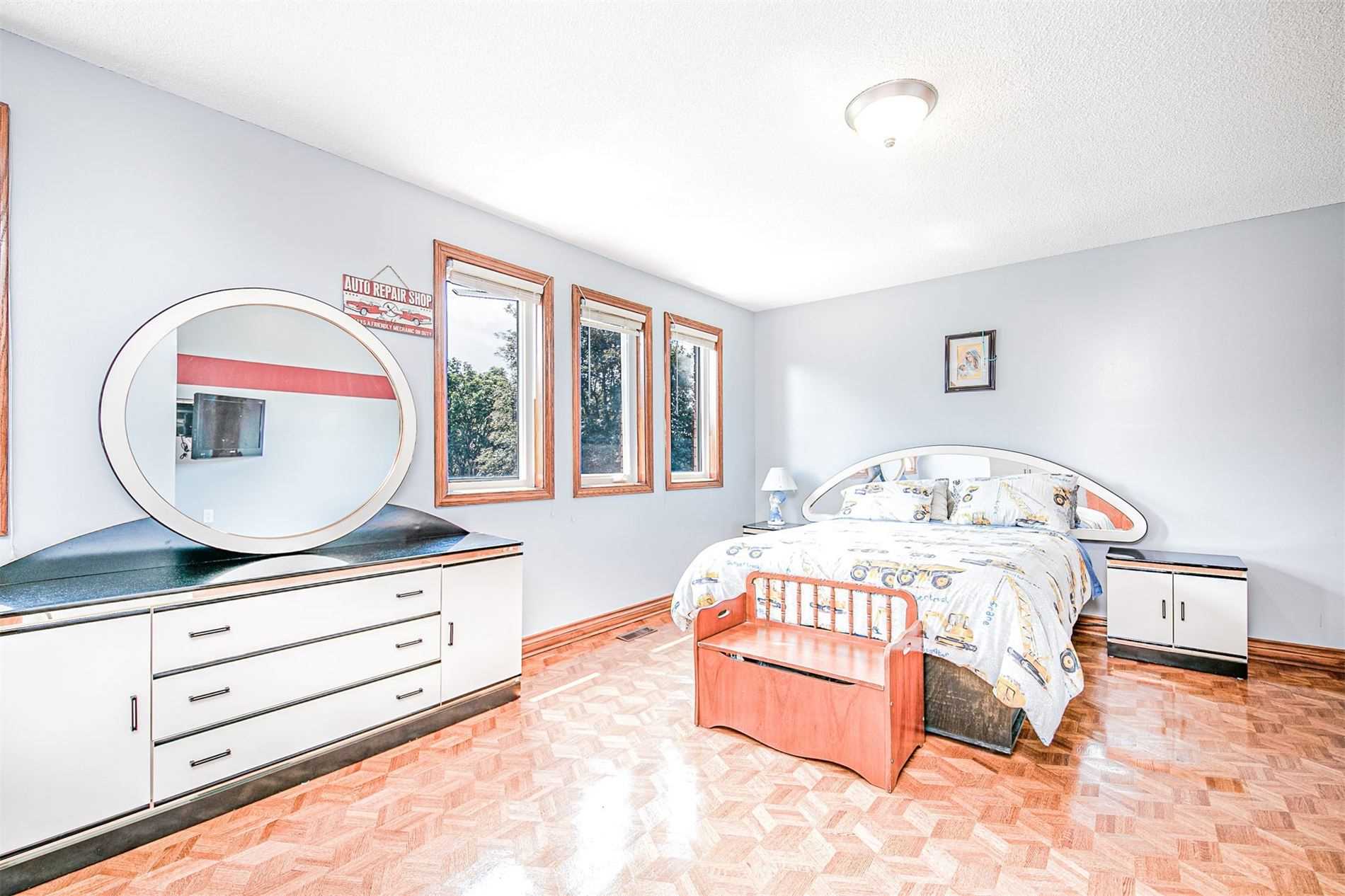 Listing W5869226 - Large Photo # 24