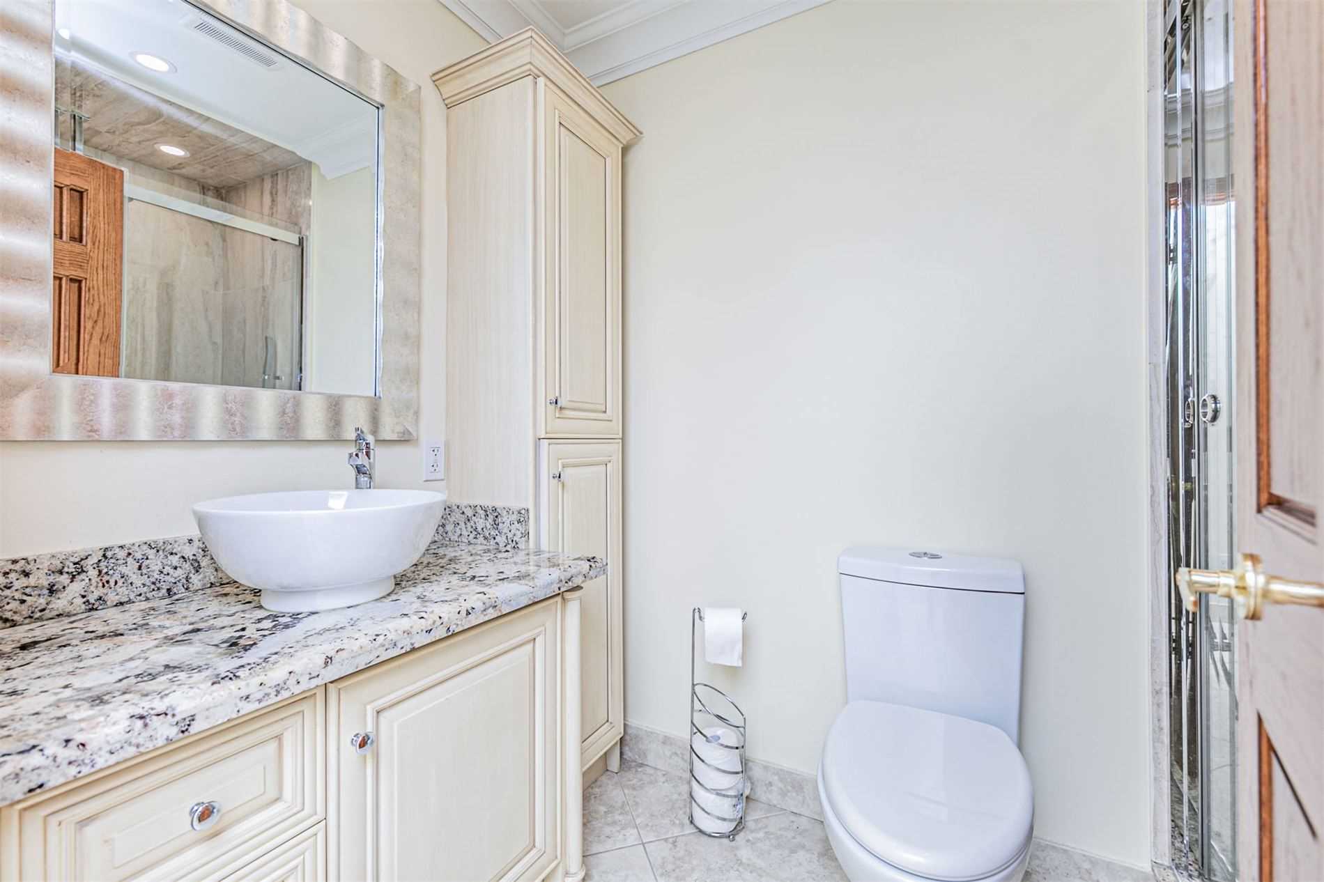 Listing W5869226 - Large Photo # 13