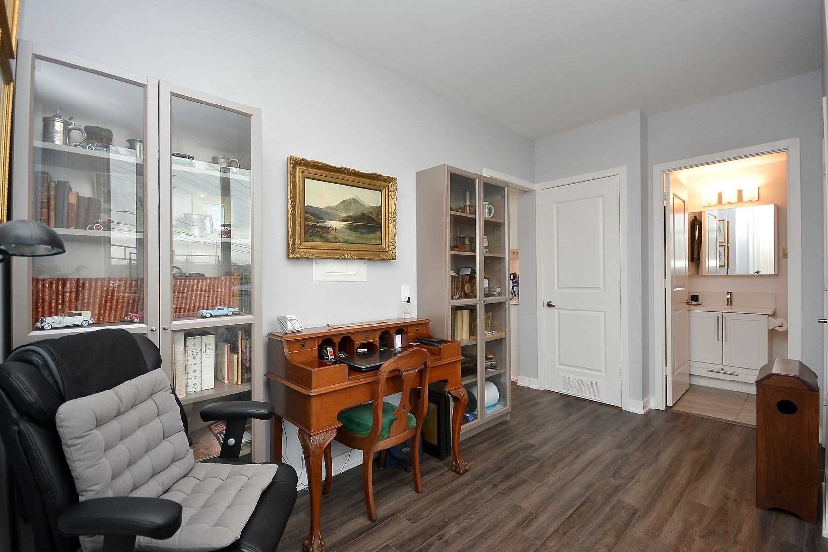 4699 Glen Erin Dr, #109
