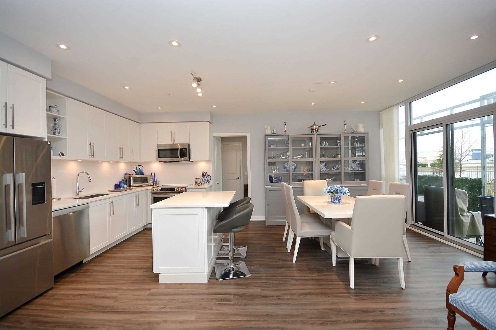 4699 Glen Erin Dr, #109