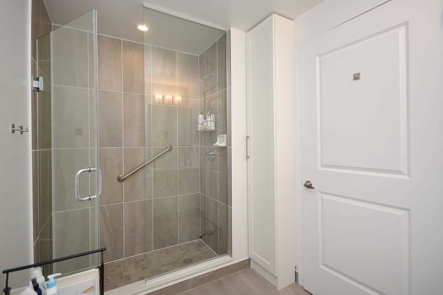 4699 Glen Erin Dr, #109