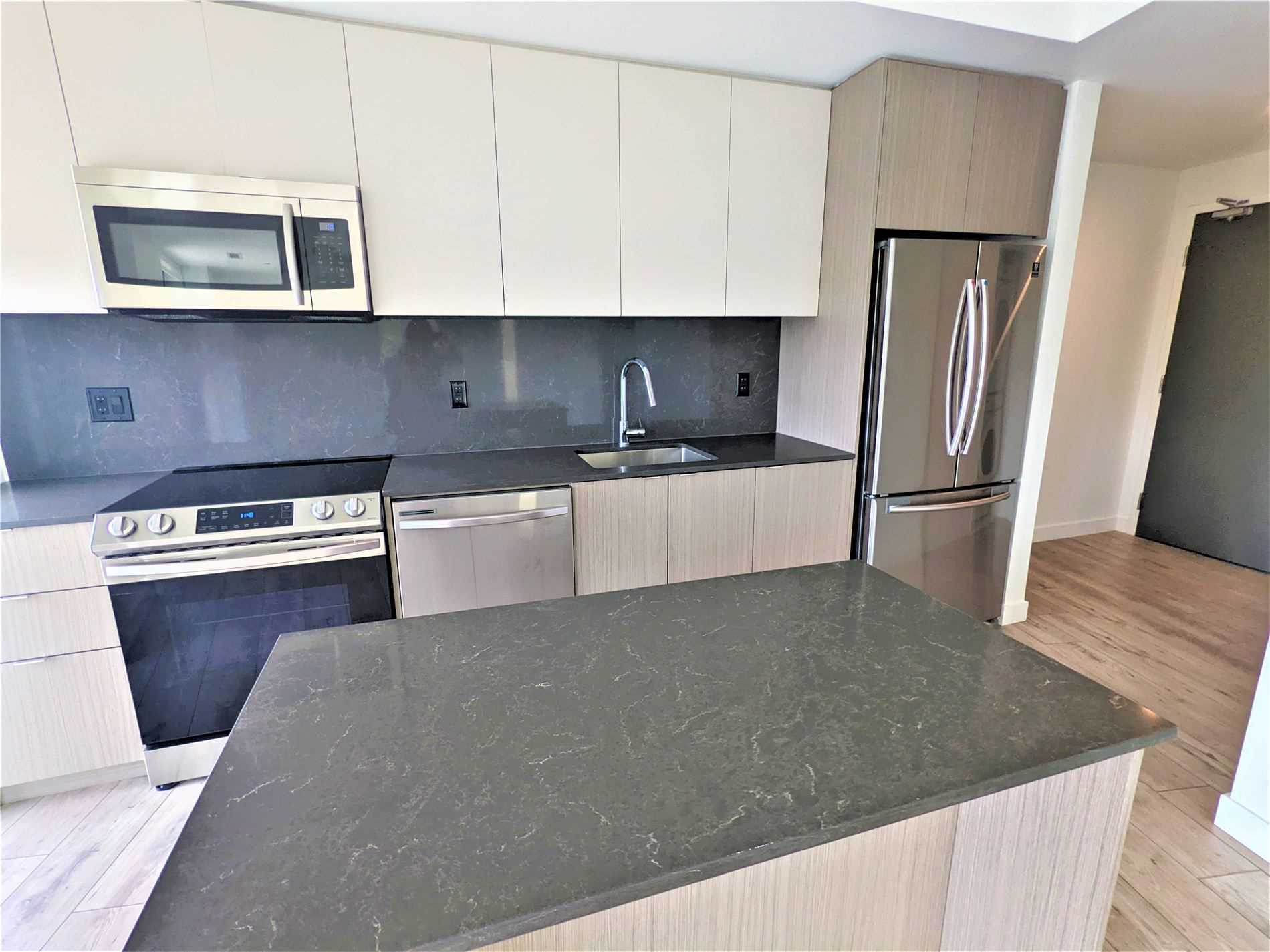 Listing W5869507 - Large Photo # 4
