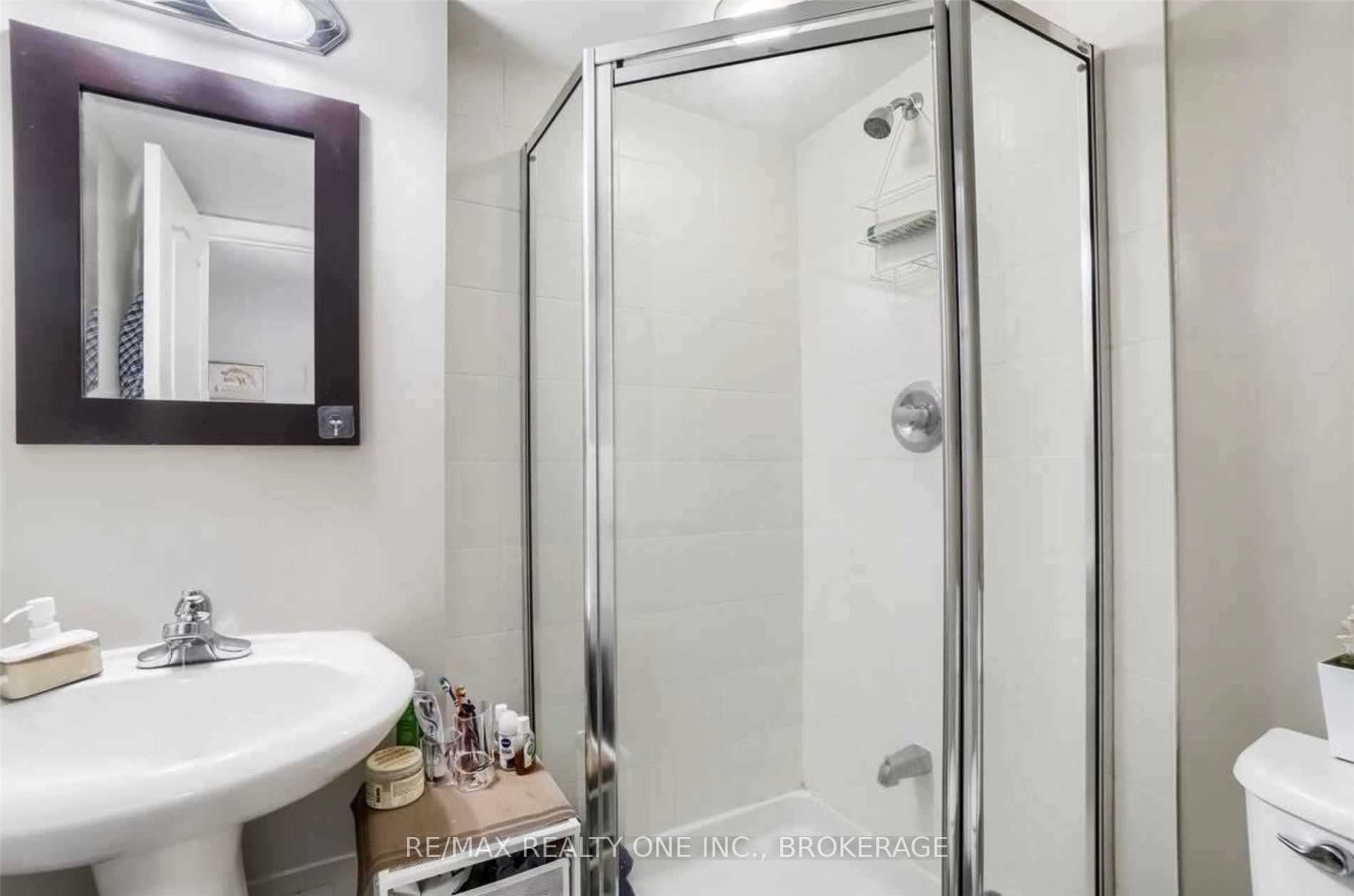 Listing W5869737 - Large Photo # 10