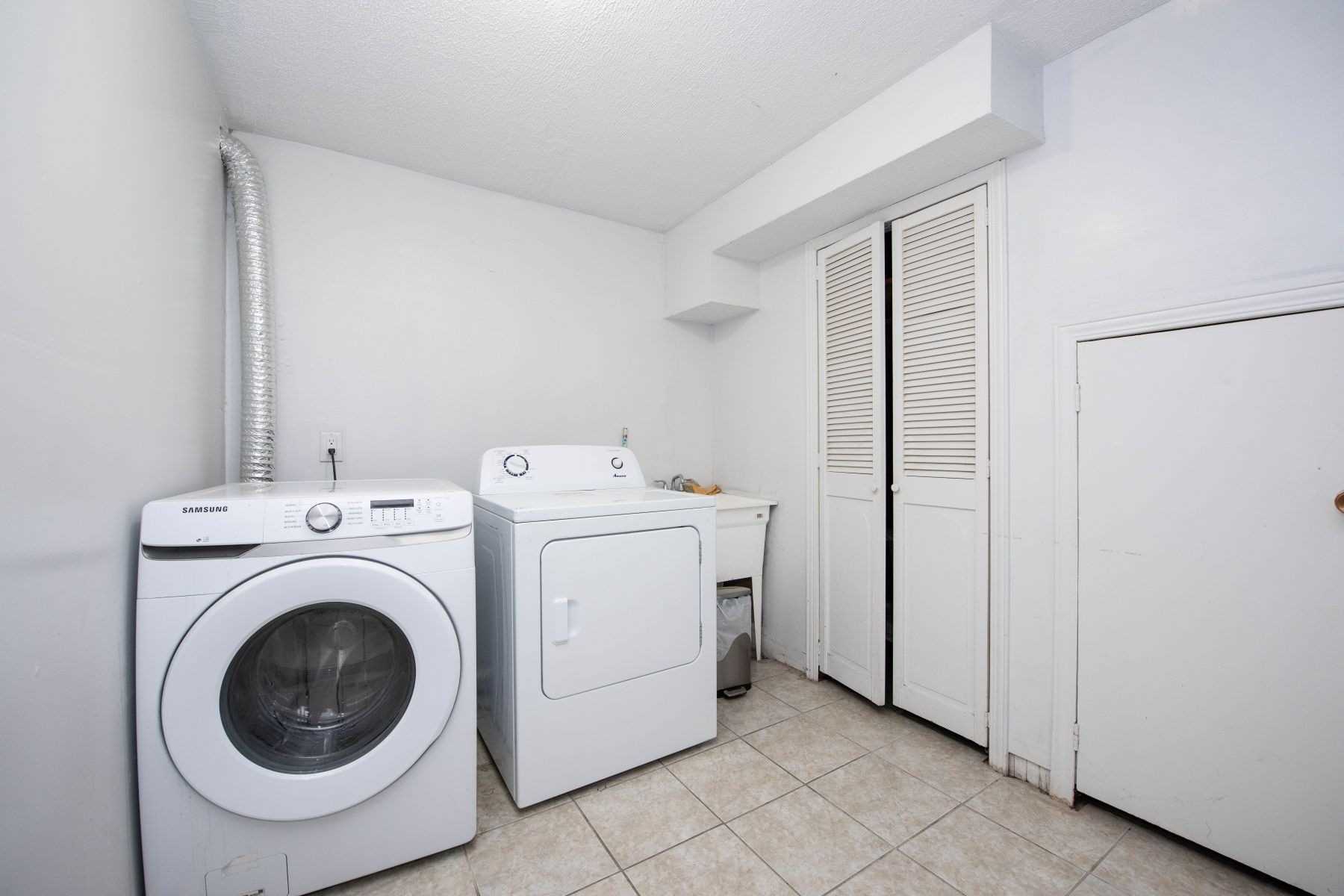 Listing W5869748 - Large Photo # 16