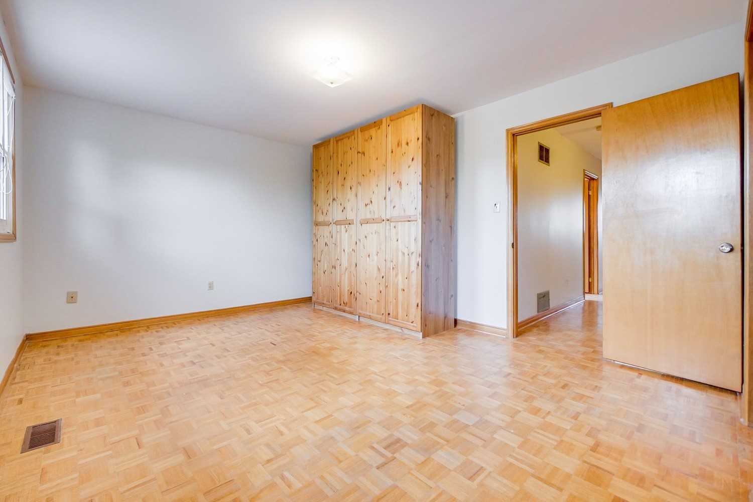 Listing W5869773 - Large Photo # 15