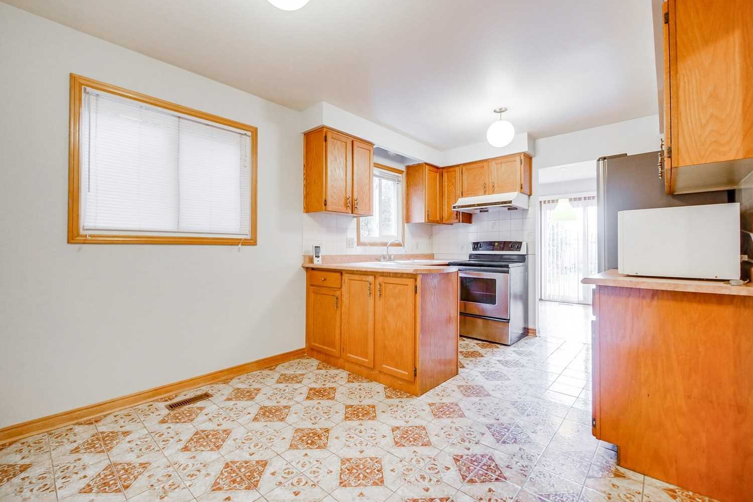 Listing W5869773 - Large Photo # 7