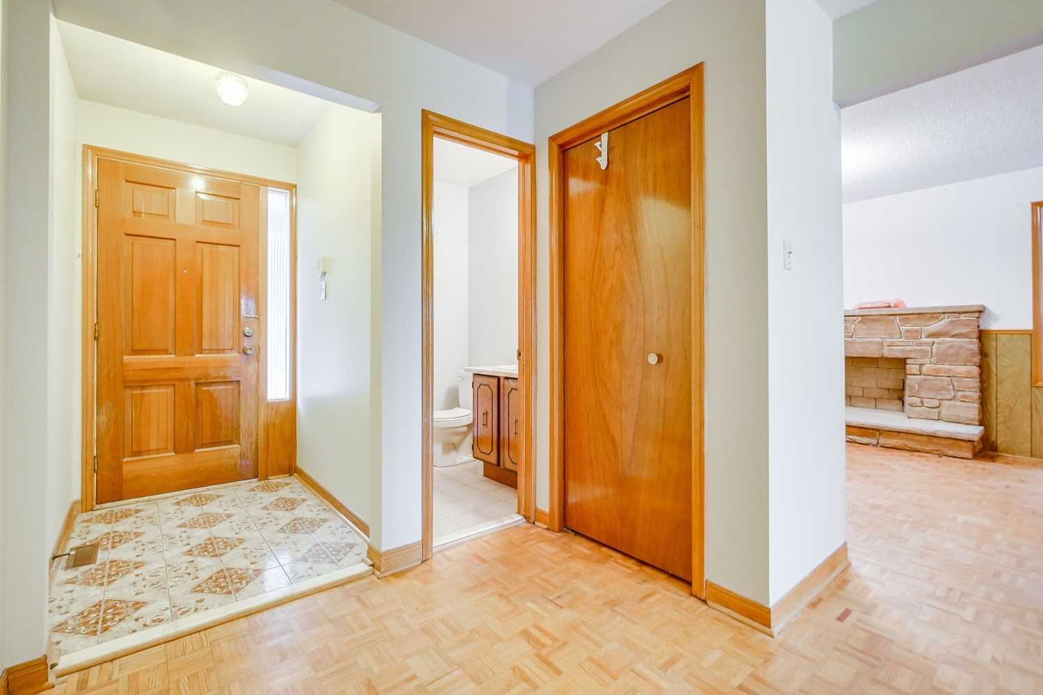 Listing W5869773 - Large Photo # 4
