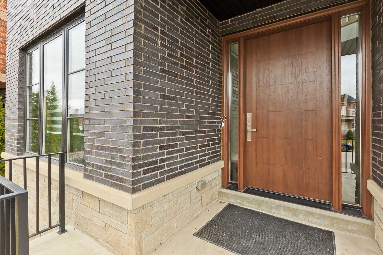 Listing W5869787 - Large Photo # 2