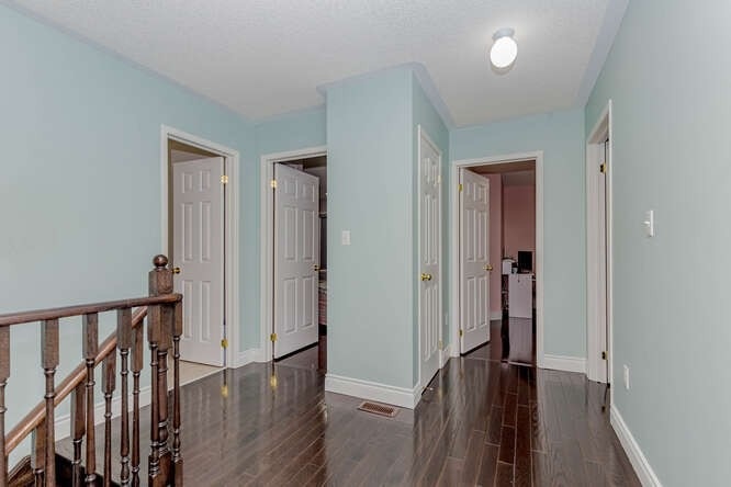Listing W5869812 - Large Photo # 25