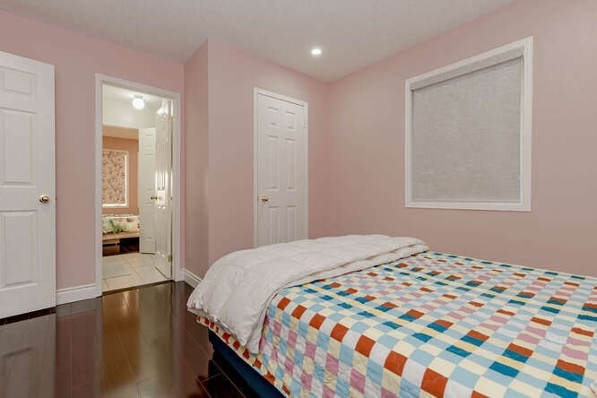 Listing W5869812 - Large Photo # 30