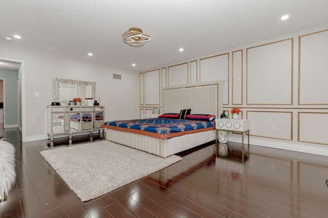 Listing W5869812 - Large Photo # 19