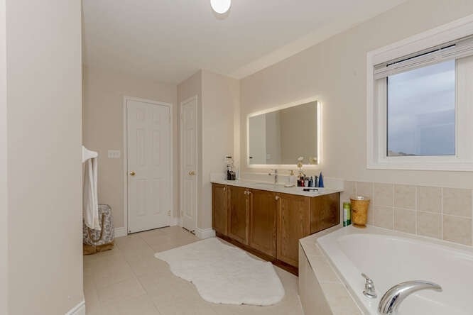 Listing W5869812 - Large Photo # 21