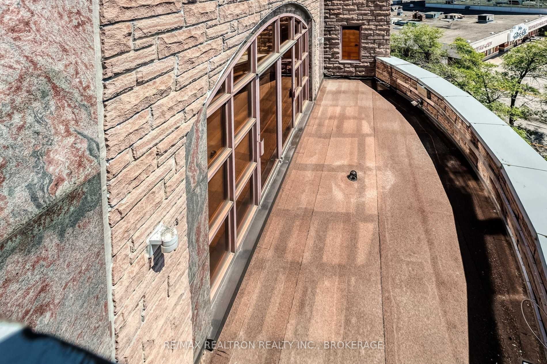 Listing W5869835 - Large Photo # 17