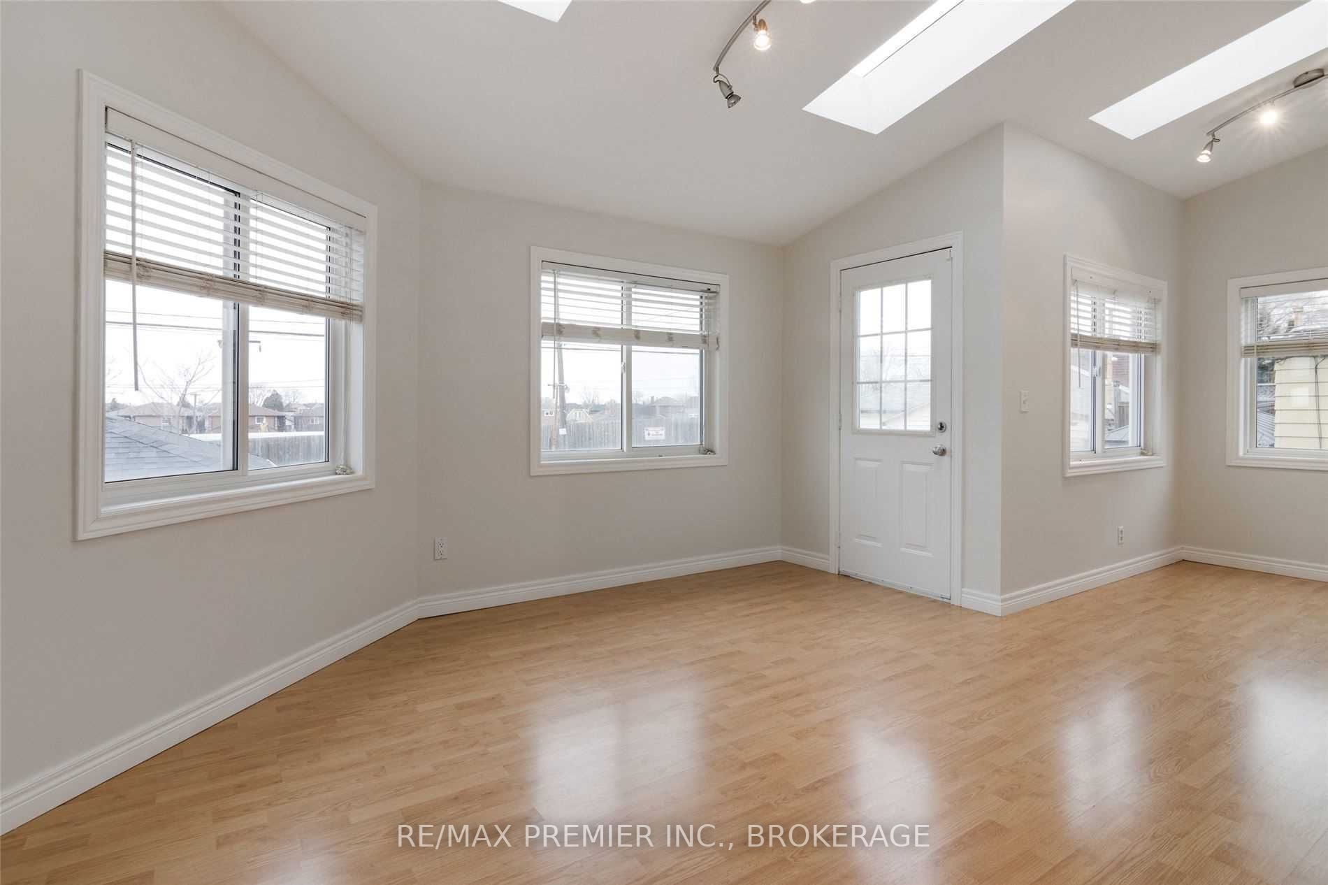 Listing W5869960 - Large Photo # 14