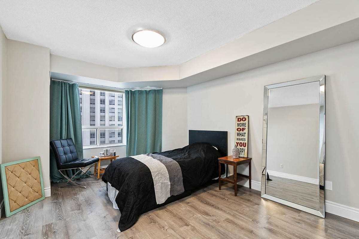 25 Kingsbridge Garden Circ, #1021