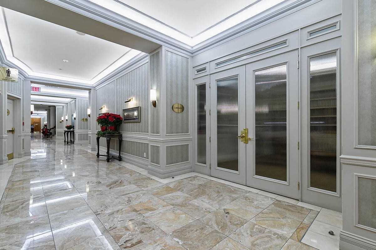 25 Kingsbridge Garden Circ, #1021