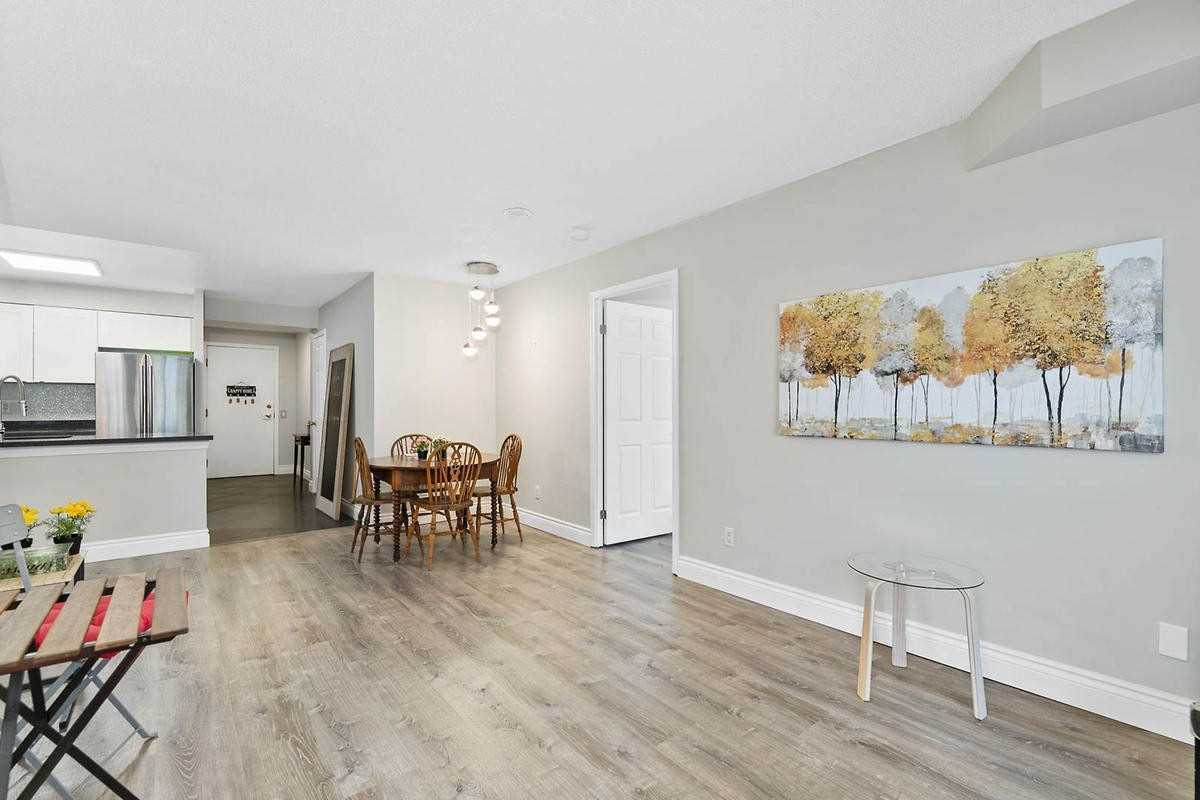 25 Kingsbridge Garden Circ, #1021