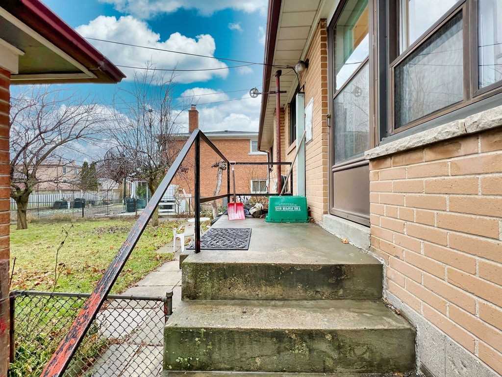 53 Lawnside Drive