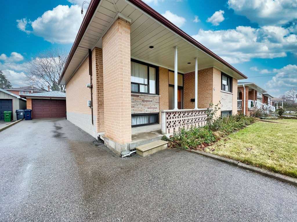 53 Lawnside Drive