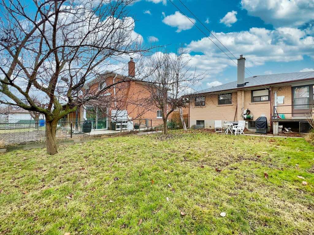 53 Lawnside Drive