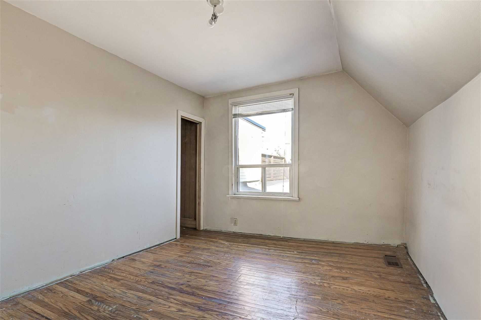 Listing W5870646 - Large Photo # 19