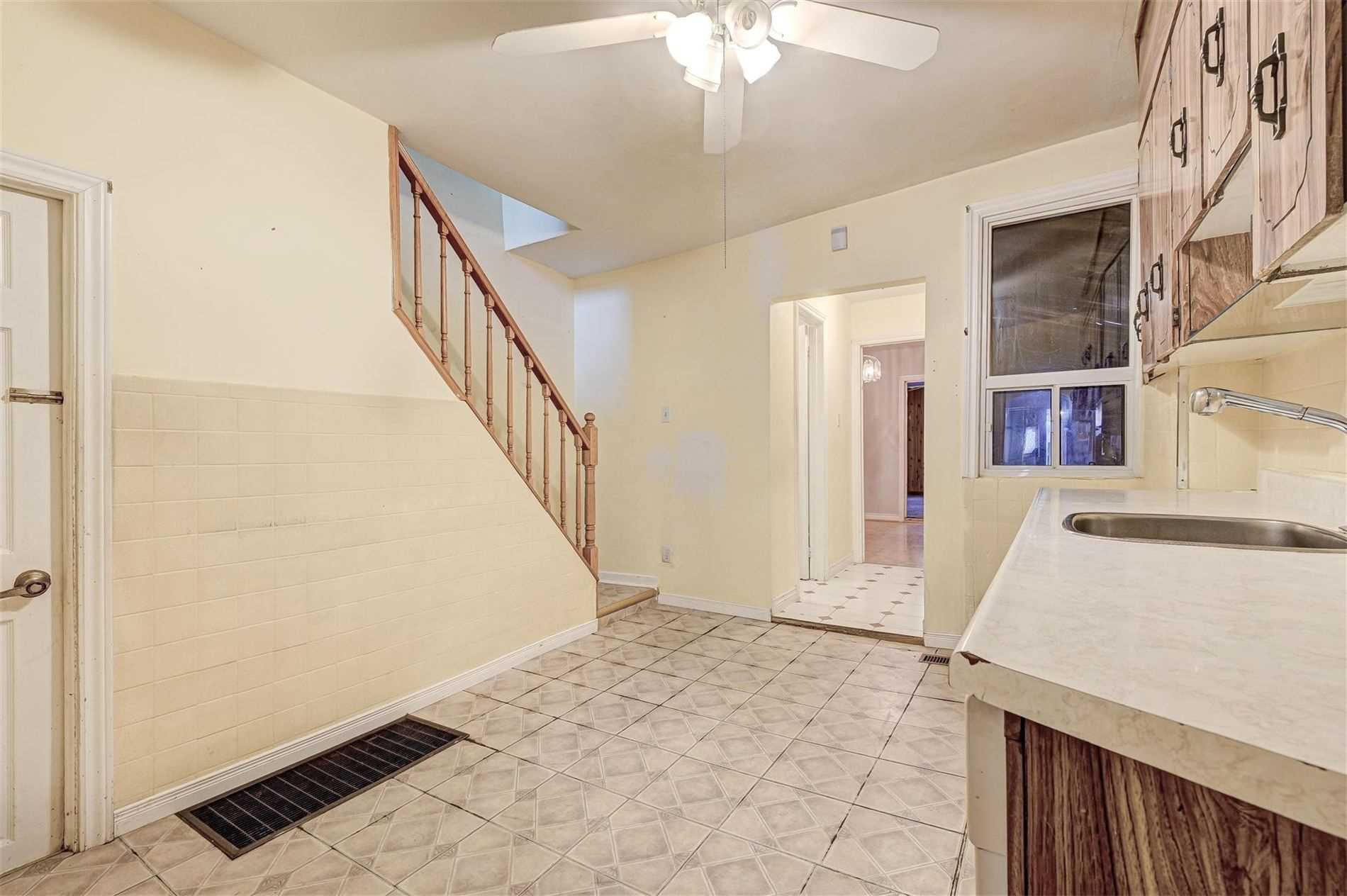 Listing W5870646 - Large Photo # 12