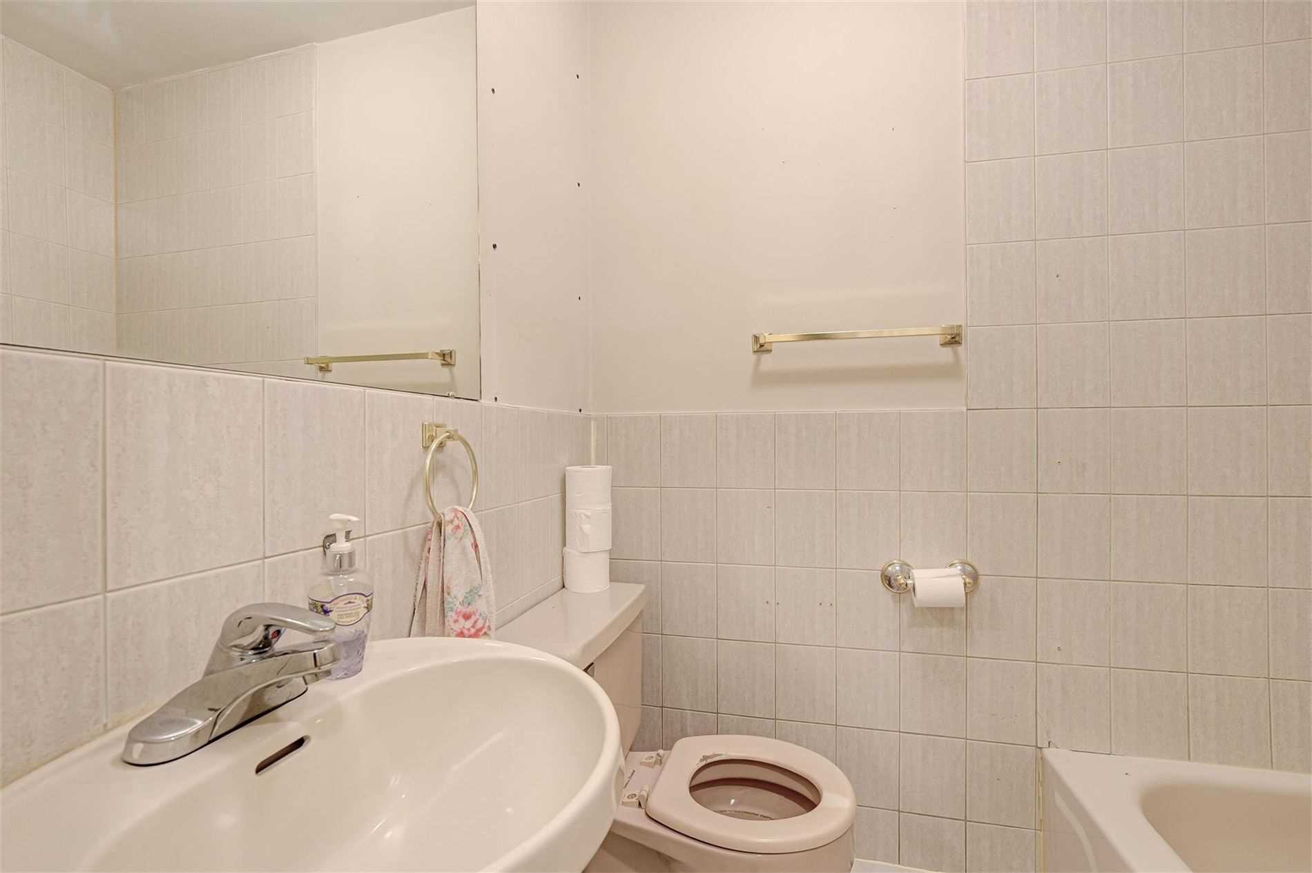 Listing W5870646 - Large Photo # 24