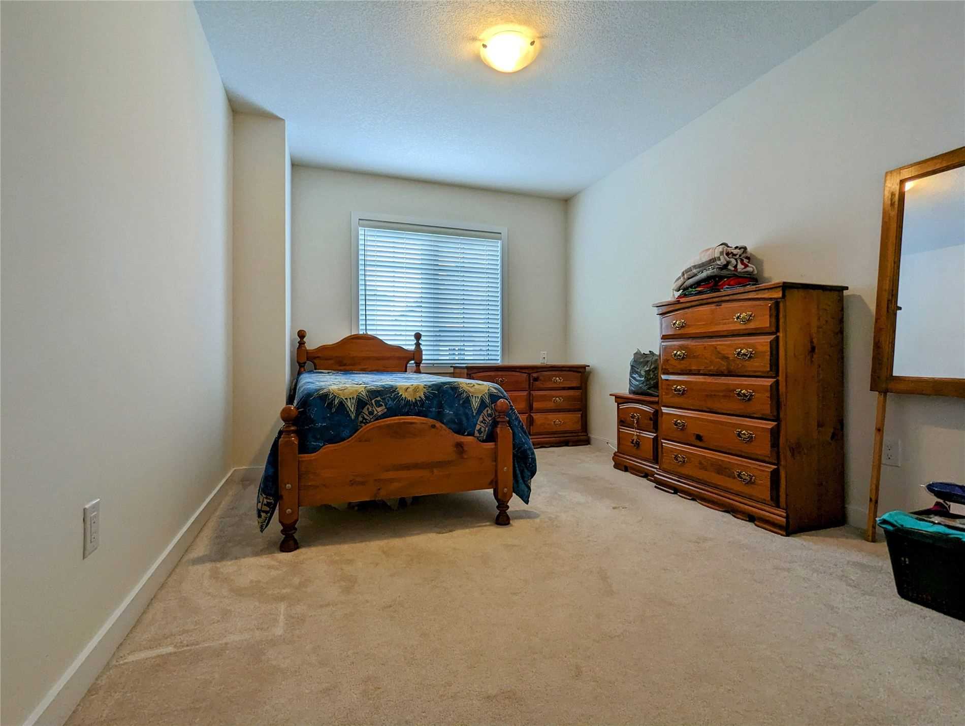 Listing W5871307 - Large Photo # 18