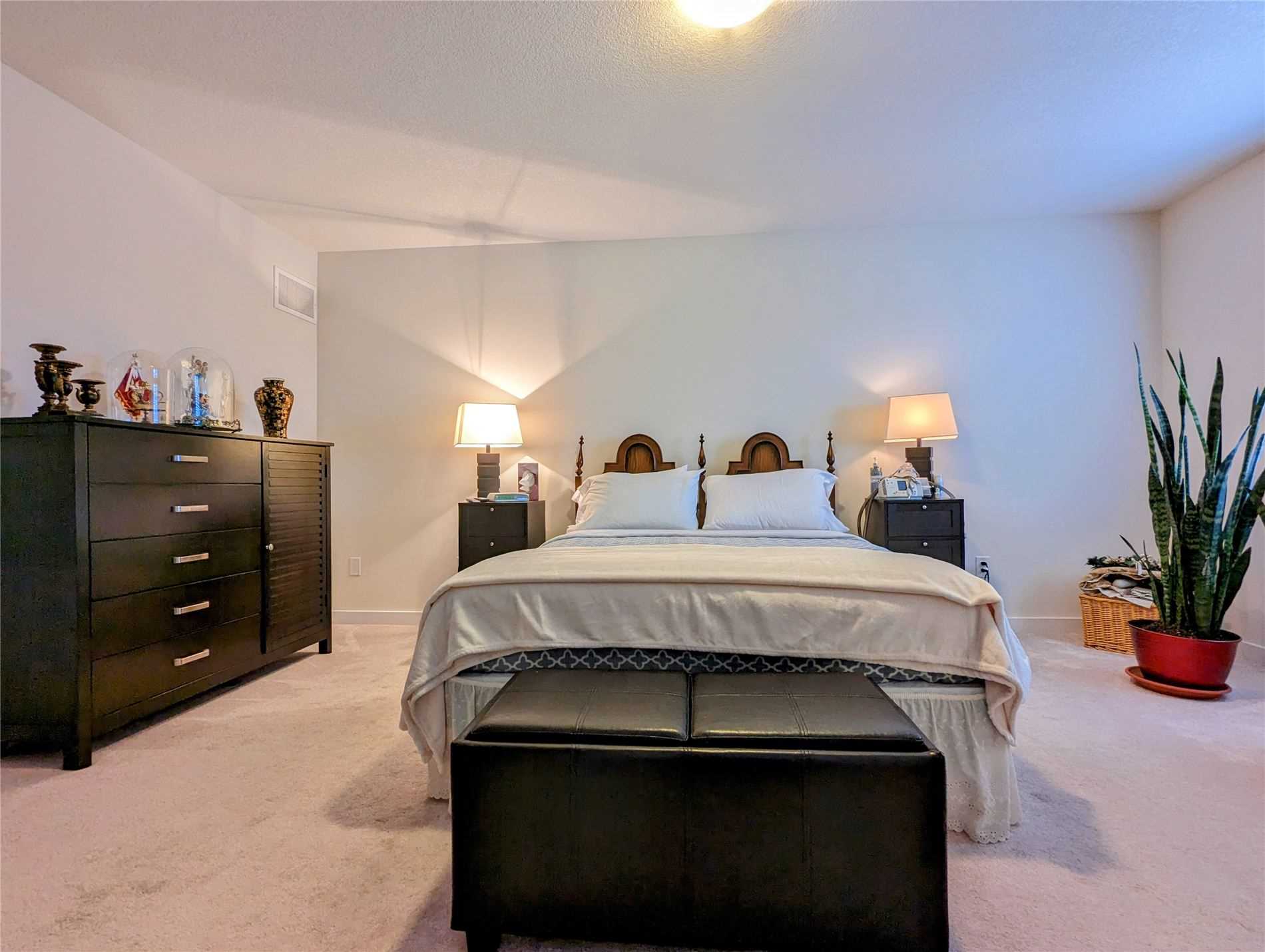 Listing W5871307 - Large Photo # 14