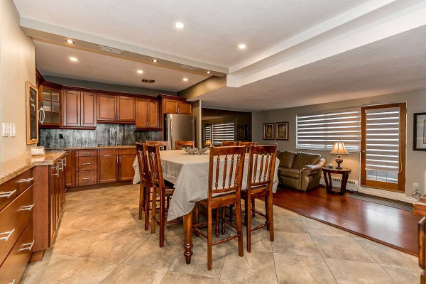 15 Elizabeth St N, Mississauga